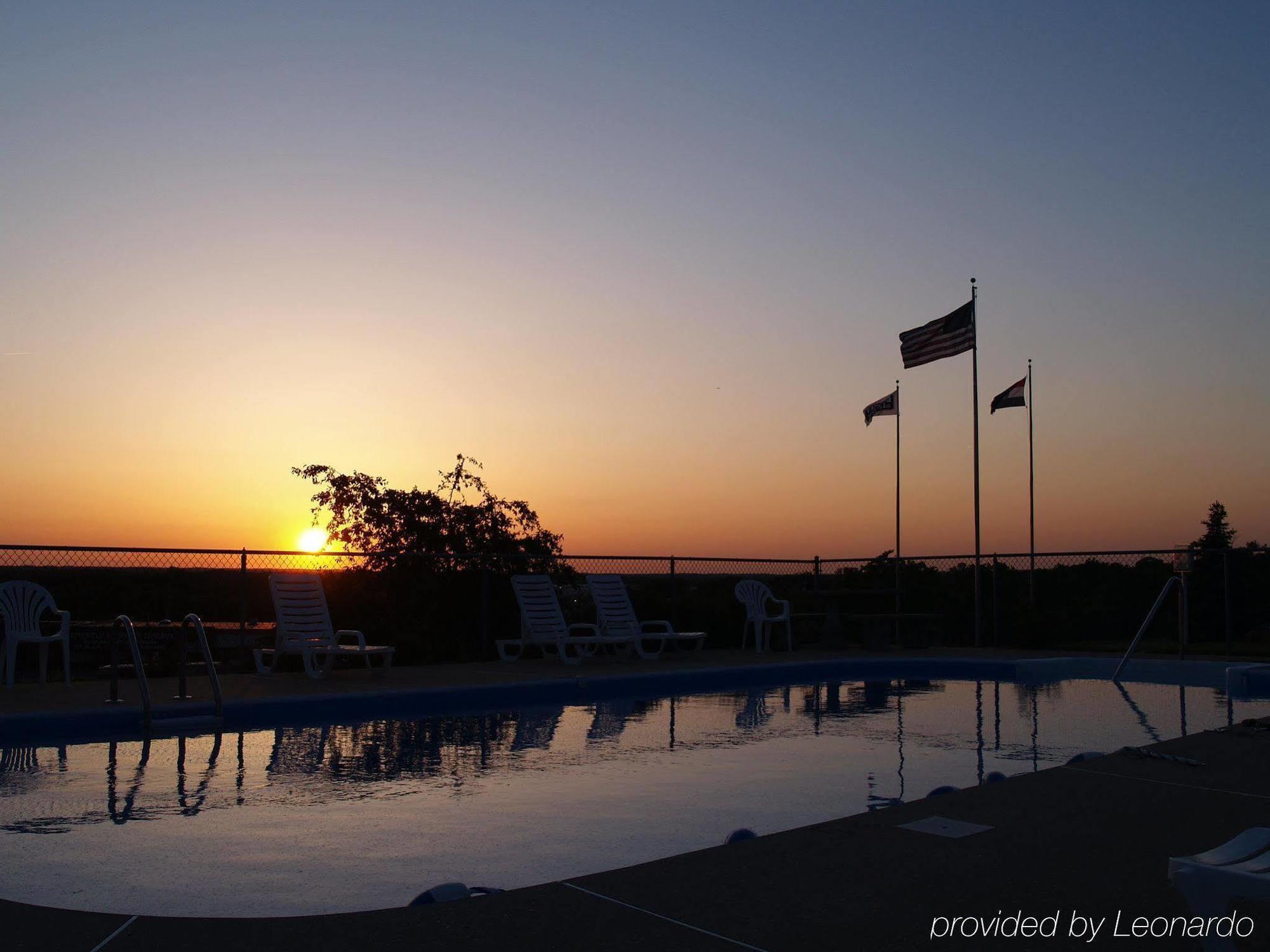 Pinemark Inn Suites Events Saint Clair Kemudahan gambar